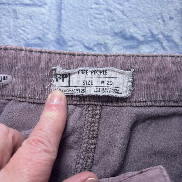 We The Free Pants Womens 29 Plum Purple Corduroy Flare Raw Hem Free People - Picture 12 of 16